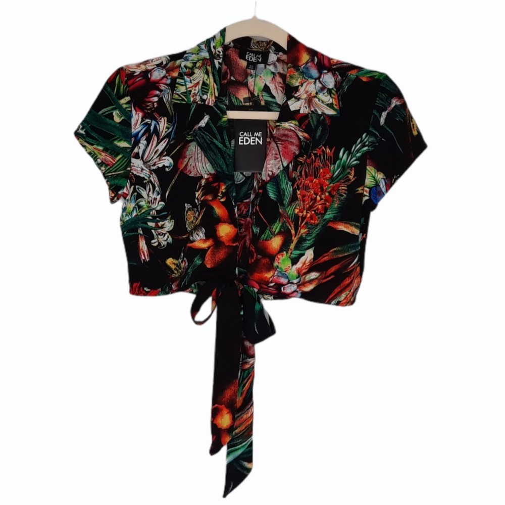 LF Call Me Eden Women's Tie Front Shrug Crop Top Black Multi Floral size XS NWT